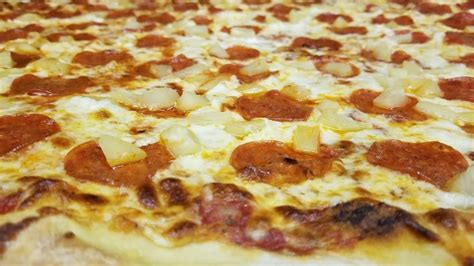 Anzas pizza - When it comes to making the perfect homemade pizza, one of the most important ingredients is undoubtedly the cheese. The right cheese can make or break your pizza, determining its ...